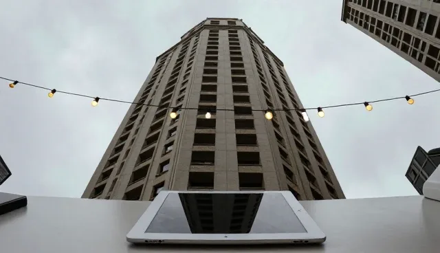 天津网站优化:定制化解决方案选型与维护建议